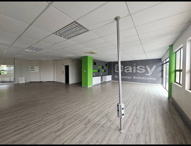774M² OFFICE TO LET IN BRYANSTON